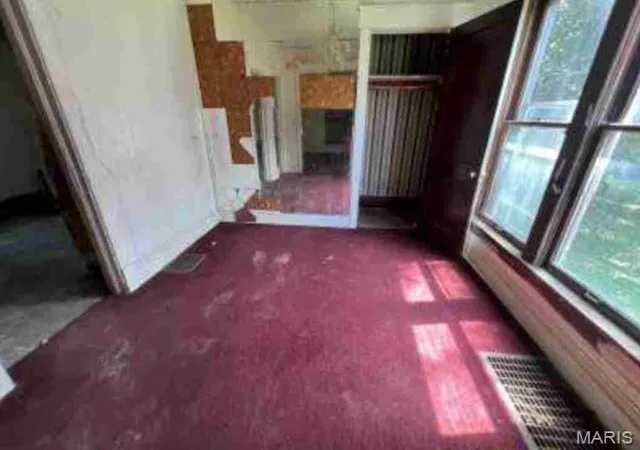 Photo 3 of Single family home for sale at 3237 Wabash Ave, Kansas City, MO 64109 | MLS# MIS26061367 | Listing updated on 2026-09-22