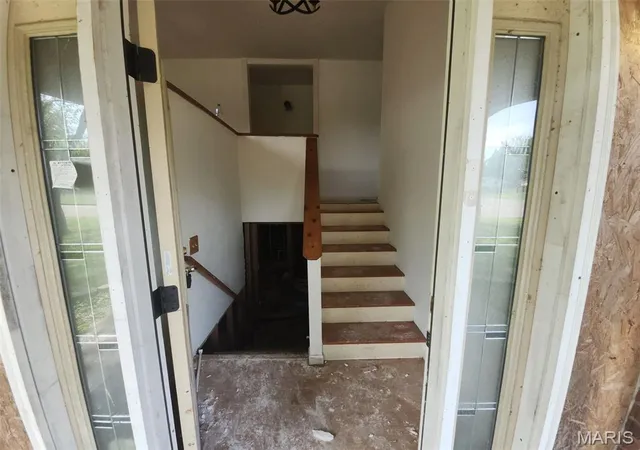 Photo 3 of Single family home for sale at 505 Edward St, Farmington, MO 63640 | MLS# MIS26061372 | Listing updated on 2026-09-23