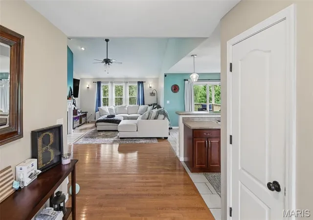 Photo 4 of Single family home for sale at 8929 Wendell Crk Dr, Saint Jacob, IL 62281 | MLS# MIS26061381 | Listing updated on 2026-09-24