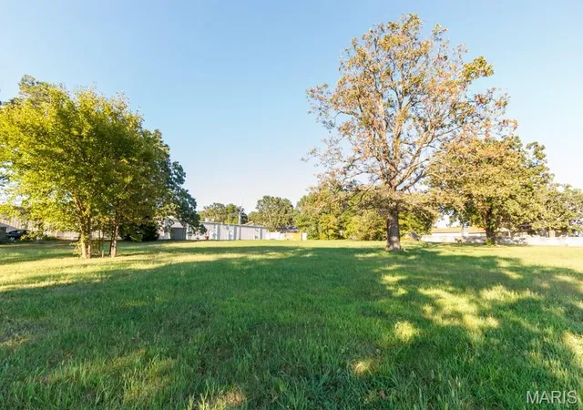 Photo 1 of Land for sale at 1076 Lynn St, Lebanon, MO 65536 | MLS# MIS26061382 | Listing updated on 2026-09-23