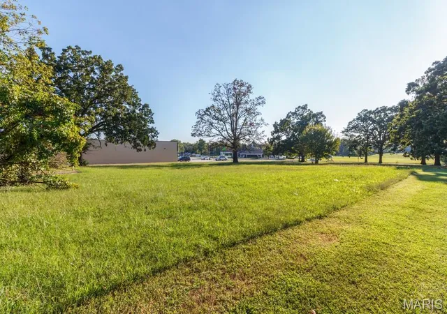 Photo 3 of Land for sale at 1076 Lynn St, Lebanon, MO 65536 | MLS# MIS26061382 | Listing updated on 2026-09-23