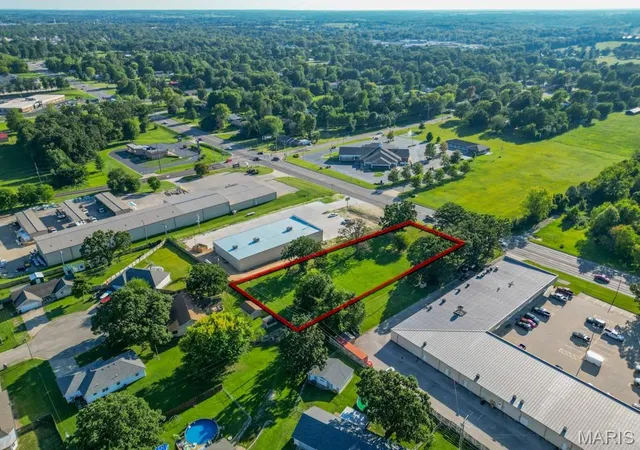 Photo 3 of Land for sale at 1076 Lynn St, Lebanon, MO 65536 | MLS# MIS26061382 | Listing updated on 2026-09-23