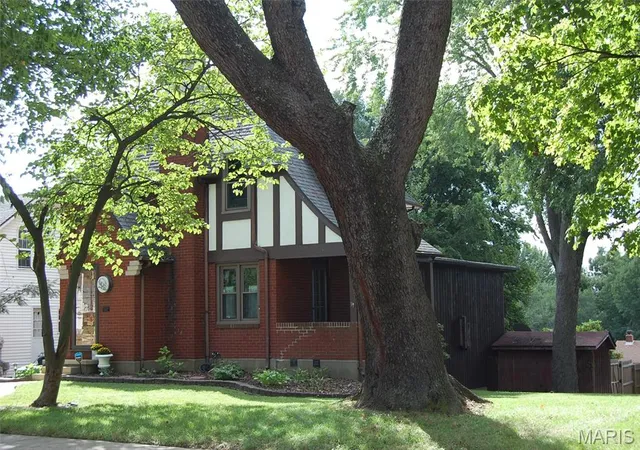 Photo 2 of Single family home for sale at 324 W 6th Street, Washington, MO 63090 | MLS# MIS26061386 | Listing updated on 2026-09-30