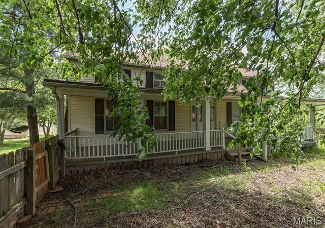 Photo 2 of Single family home for sale at 5340 Studer Ln, Saint Louis, MO 63128 | MLS# MIS26061393 | Listing updated on 2026-10-01