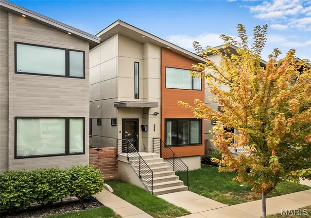 Photo 1 of Single family home for sale at 4424 Vista Ave, Saint Louis, MO 63110 | MLS# MIS26061400 | Listing updated on 2026-10-05