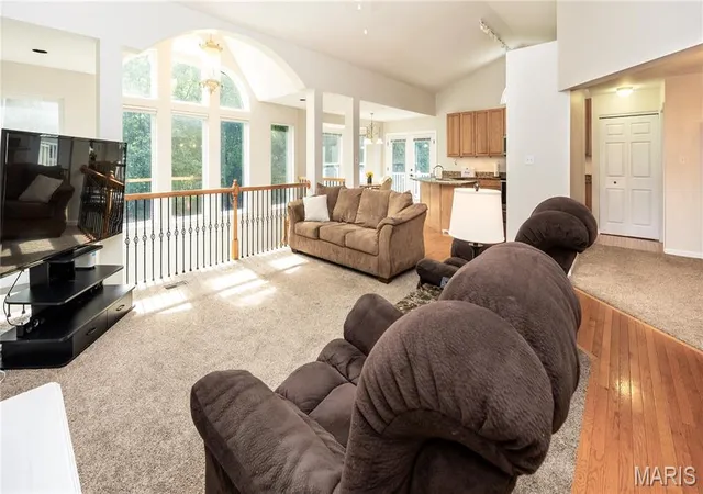 Photo 3 of Sale Pending at 5000 Annette Dr, Imperial, MO 63052 | MLS# MIS26061405 | Listing updated on 2026-09-27