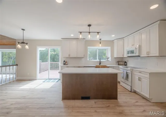 Photo 4 of Single family home for sale at 4114 Stafford Woods Ct, Saint Charles, MO 63304 | MLS# MIS26061409 | Listing updated on 2026-09-25
