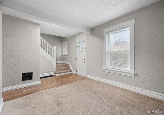 Photo 3 of Single family home for sale at 3706 Neosho St, Saint Louis, MO 63116 | MLS# MIS26061411 | Listing updated on 2026-09-23