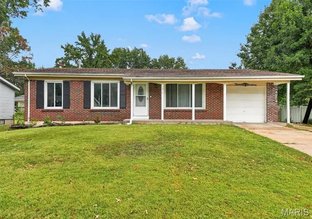 Photo 1 of Single family home for sale at 1319 Coppergate Ln, Saint Louis, MO 63138 | MLS# MIS26061416 | Listing updated on 2026-09-24