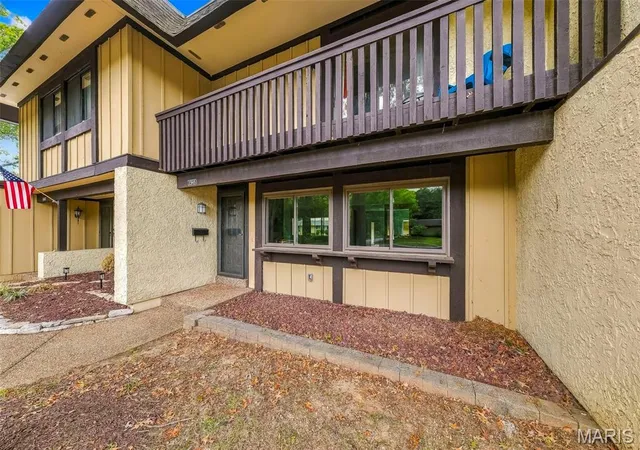 Photo 2 of Sale Pending at 1345 Hampton Rd #C, Saint Charles, MO 63303 | MLS# MIS26061417 | Listing updated on 2026-10-04