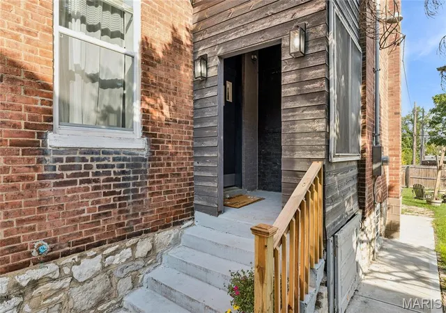 Photo 4 of Sale Pending at 2913 Gasconade St, Saint Louis, MO 63118 | MLS# MIS26061418 | Listing updated on 2026-10-06