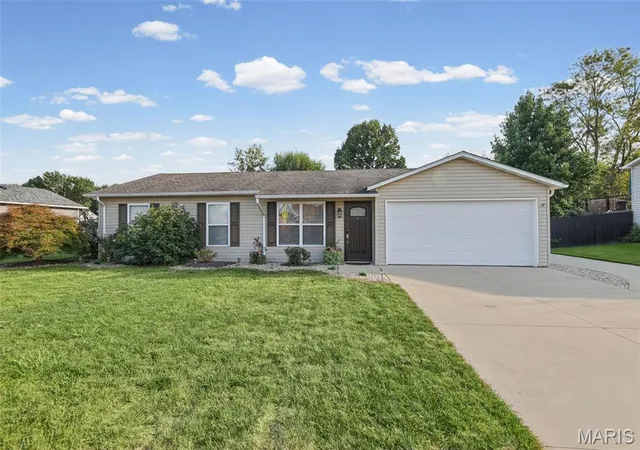 Photo 3 of Single family home for sale at 6905 W Main St, Maryville, IL 62062 | MLS# MIS26061428 | Listing updated on 2026-10-09