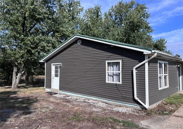 Photo 2 of Single family home for sale at 335 Brightstone Rd, Farmington, MO 63640 | MLS# MIS26061437 | Listing updated on 2026-10-02