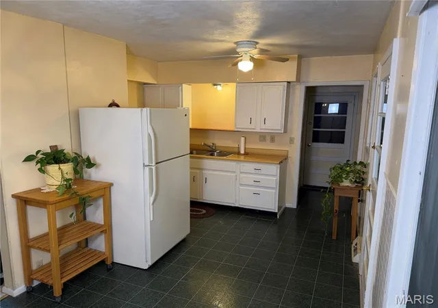 Photo 4 of Single family home for sale at 16825 Lakeside Dr, Carlinville, IL 62626 | MLS# MIS26061439 | Listing updated on 2026-09-23