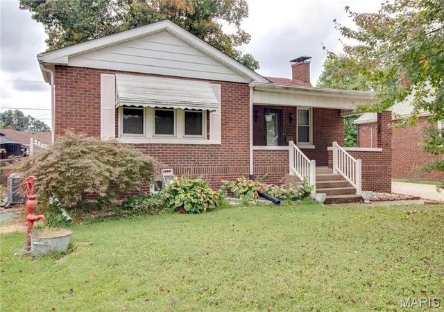 Photo 1 of Sale Pending at 2518 Edison Ave, Granite City, IL 62040 | MLS# MIS26061450 | Listing updated on 2026-10-03