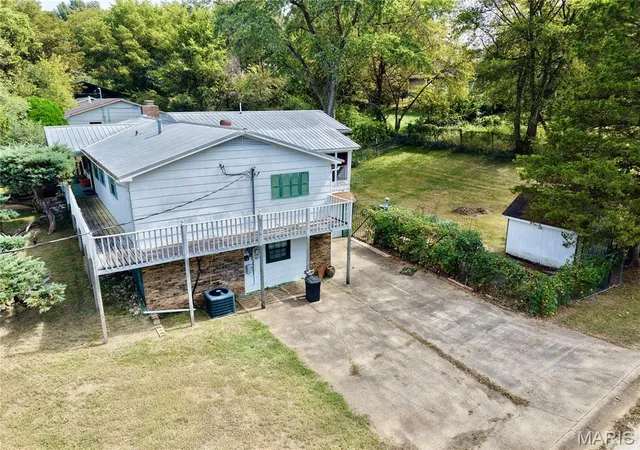 Photo 3 of Single family home for sale at 1312 W Harper, Poplar Bluff, MO 63901 | MLS# MIS26061451 | Listing updated on 2026-09-28