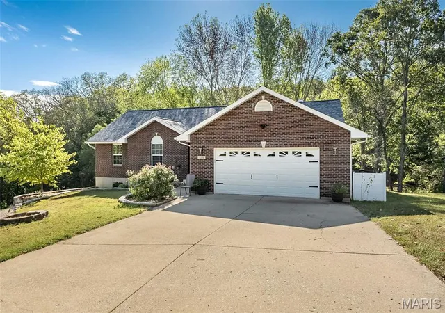 Photo 3 of Single family home for sale at 3216 Watson Rd, Festus, MO 63028 | MLS# MIS26061456 | Listing updated on 2026-09-29