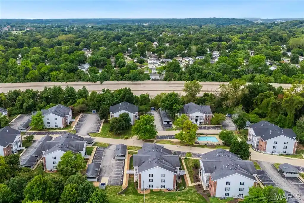 Listing Photo 19 - Condo for sale in 1936 Marine Ter Dr located at 1936 Marine Ter Dr, St. Louis, MO 63146 - Unit 1936 Marine Ter Dr