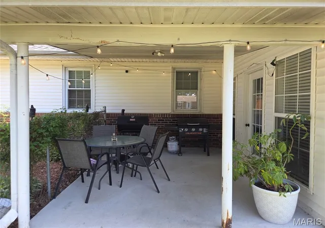 Photo 4 of Sale Pending at 919 Hawthorn Dr, Sikeston, MO 63801 | MLS# MIS26061459 | Listing updated on 2026-10-05