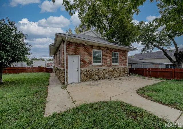 Photo 19 of Sale Pending at 1036 Wachtel Ave, Saint Louis, MO 63125 | MLS# MIS26061470 | Listing updated on 2026-10-03