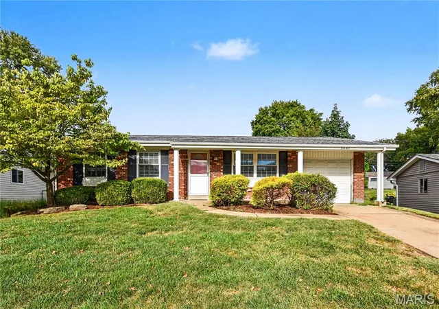 Photo 1 of Single family home for sale at 2467 Wesbay Dr, Maryland Heights, MO 63043 | MLS# MIS26061471 | Listing updated on 2026-09-24