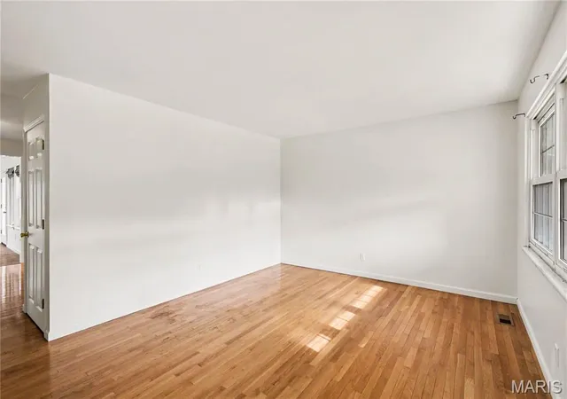 Photo 4 of Single family home for sale at 2467 Wesbay Dr, Maryland Heights, MO 63043 | MLS# MIS26061471 | Listing updated on 2026-09-24