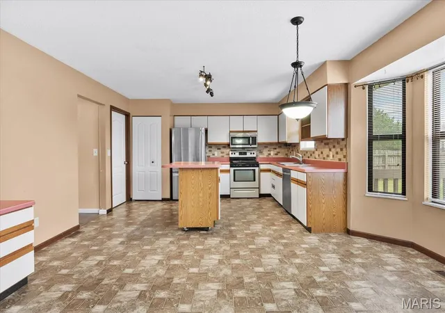 Photo 3 of Single family home for sale at 737 Deerfield Dr, Swansea, IL 62226 | MLS# MIS26061483 | Listing updated on 2026-10-05