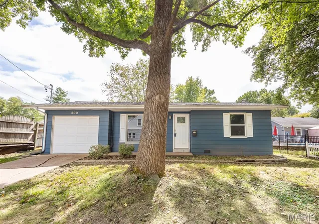 Photo 1 of Sale Pending at 500 Cass Ave, Edwardsville, IL 62025 | MLS# MIS26061489 | Listing updated on 2026-09-28