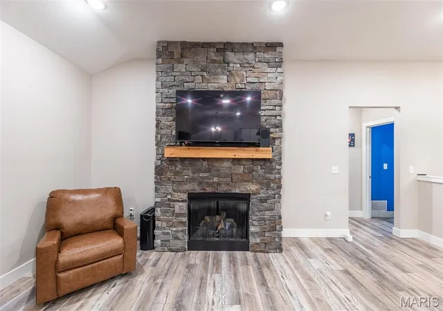 Photo 4 of Single family home for sale at 225 Berkshire Dr, Poplar Bluff, MO 63901 | MLS# MIS26061491 | Listing updated on 2026-10-06