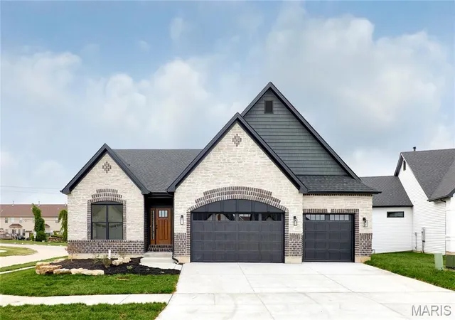 Single family home for sale at 107 Wolf Den Ct, Lake Saint Louis, MO 63367 | MLS# MIS26061503