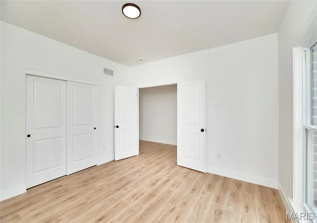 Photo 4 of Single family home for sale at 107 Wolf Den Ct, Lake Saint Louis, MO 63367 | MLS# MIS26061503 | Listing updated on 2026-09-25
