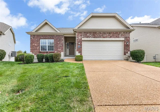 Photo 2 of Single family home for sale at 1216 Emerald Gdns Dr, Saint Peters, MO 63376 | MLS# MIS26061504 | Listing updated on 2026-10-02