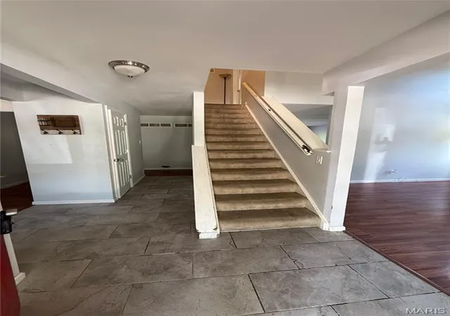 Photo 2 of Single family home for sale at 319 Windsor Spring Dr, Saint Louis, MO 63122 | MLS# MIS26061505 | Listing updated on 2026-09-29
