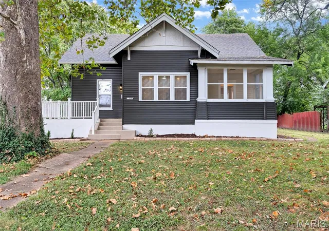Photo 1 of Single family home for sale at 9119 Shelley Ave, Saint Louis, MO 63114 | MLS# MIS26061508 | Listing updated on 2026-10-04