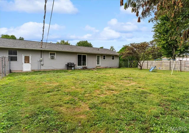 Photo 1 of Single family home for sale at 2115 S 5th Street, Mascoutah, IL 62258 | MLS# MIS26061512 | Listing updated on 2026-09-23