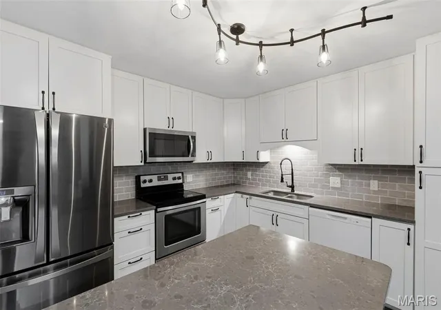 Photo 3 of Single family home for sale at 309 E Shiloh Dr, Red Bud, IL 62278 | MLS# MIS26061518 | Listing updated on 2026-09-27