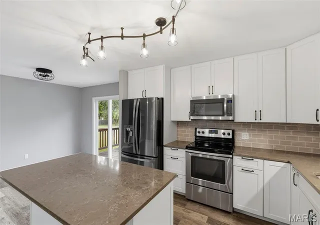 Photo 4 of Single family home for sale at 309 E Shiloh Dr, Red Bud, IL 62278 | MLS# MIS26061518 | Listing updated on 2026-09-27