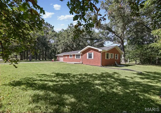 Photo 1 of Single family home for sale at 7511 Jerusalem Rd, Edwardsville, IL 62025 | MLS# MIS26061526 | Listing updated on 2026-10-07