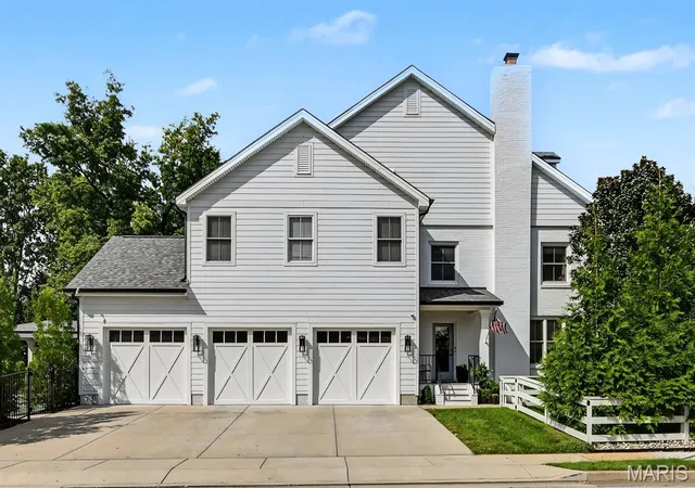 Photo 3 of Sale Pending at 830 Hawbrook Rd, Saint Louis, MO 63122 | MLS# MIS26061533 | Listing updated on 2026-10-12