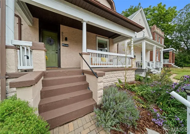 Photo 3 of Sale Pending at 6539 Bartmer Ave, Saint Louis, MO 63130 | MLS# MIS26061534 | Listing updated on 2026-10-03