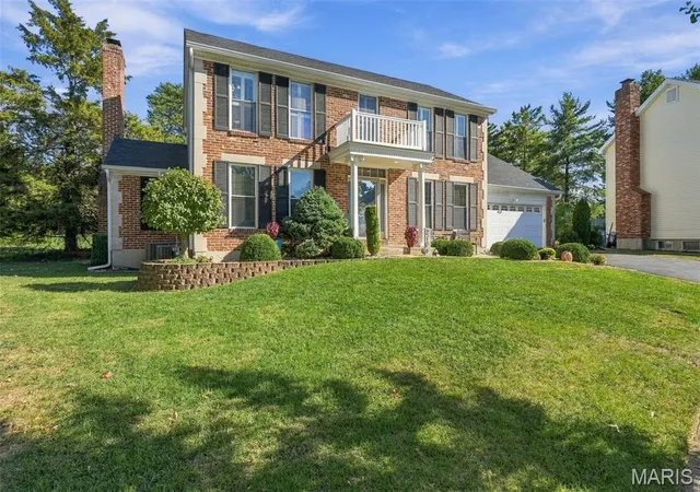 Photo 1 of Single family home for sale at 2106 Bow Tree Ct, Chesterfield, MO 63005 | MLS# MIS26061536 | Listing updated on 2026-10-19