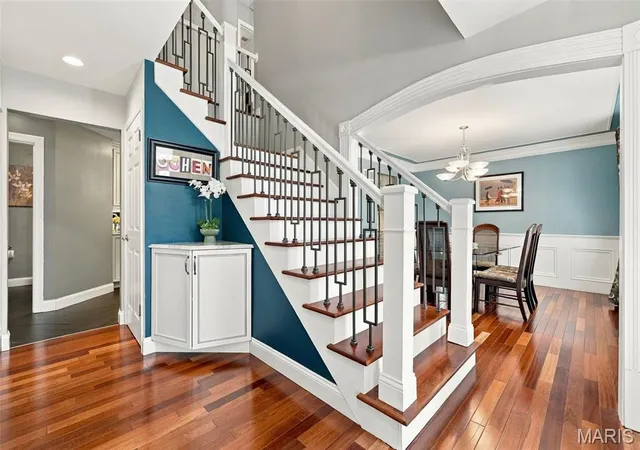 Photo 4 of Single family home for sale at 2106 Bow Tree Ct, Chesterfield, MO 63005 | MLS# MIS26061536 | Listing updated on 2026-10-19
