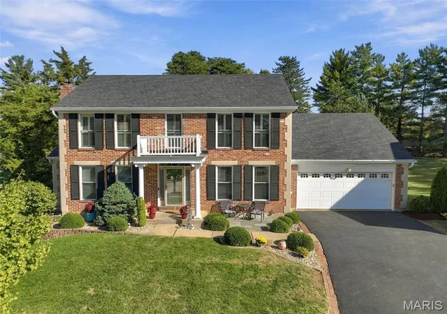 Single family home for sale at 2106 Bow Tree Ct, Chesterfield, MO 63005 | MLS# MIS26061536
