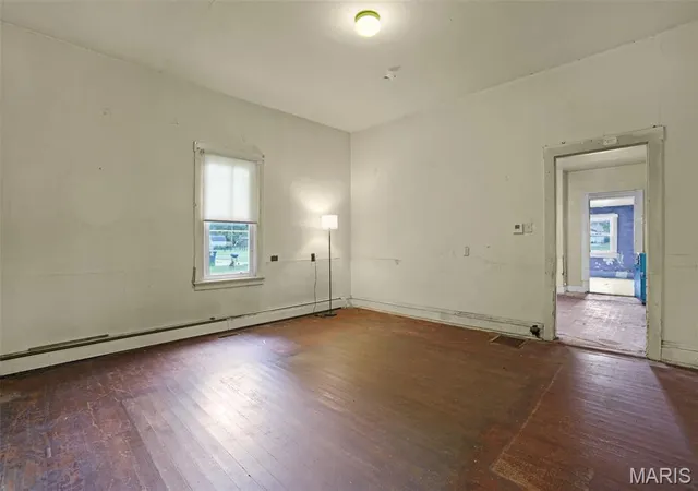 Photo 3 of Single family home for sale at 209 W 6th South St, Mount Olive, IL 62069 | MLS# MIS26061538 | Listing updated on 2026-10-05