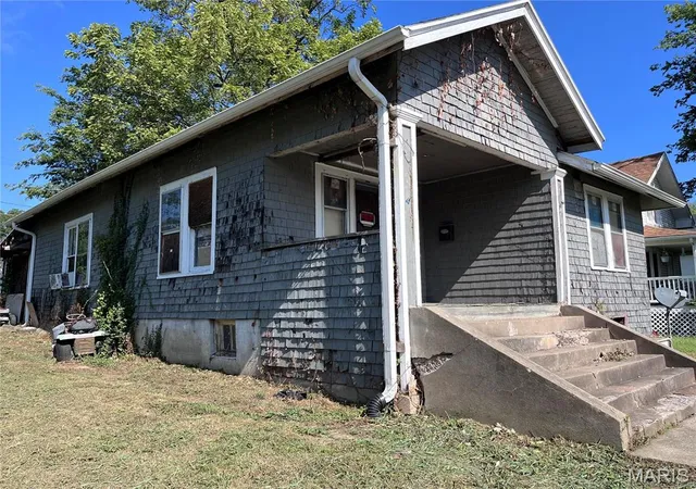 Photo 2 of Single family home for sale at 1217 N Spanish St, Cape Girardeau, MO 63701 | MLS# MIS26061543 | Listing updated on 2026-09-23