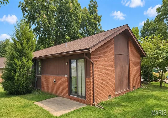 Photo 3 of Multi family home for sale at 9 Concord Dr, Millstadt, IL 62260 | MLS# MIS26061544 | Listing updated on 2026-09-23