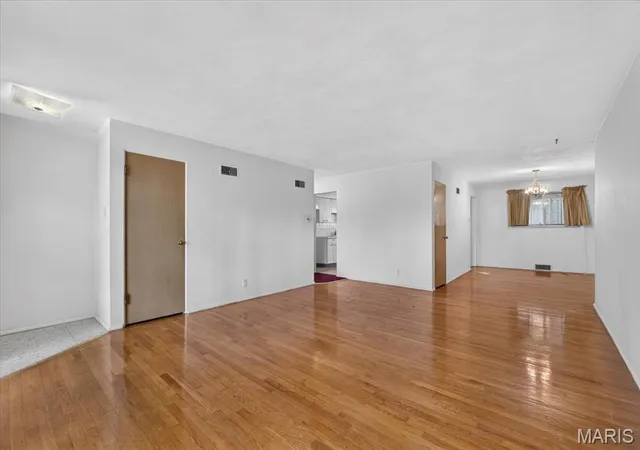 Photo 3 of Single family home for sale at 7730 Peach Tree Ln, Saint Louis, MO 63130 | MLS# MIS26061547 | Listing updated on 2026-10-28
