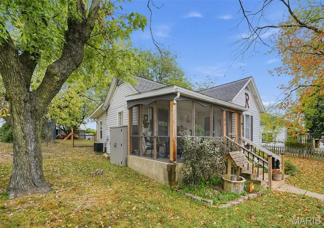 Photo 2 of Sale Pending at 204 Watts St, Park Hills, MO 63601 | MLS# MIS26061548 | Listing updated on 2026-09-27
