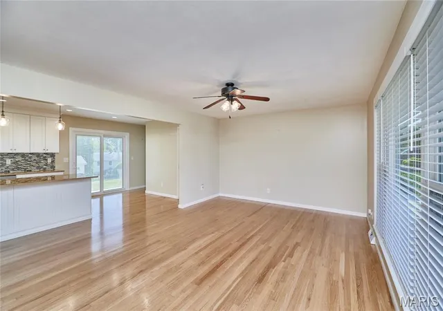Photo 4 of Sale Pending at 2944 Elmcrest Dr, Saint Charles, MO 63301 | MLS# MIS26061549 | Listing updated on 2026-10-01