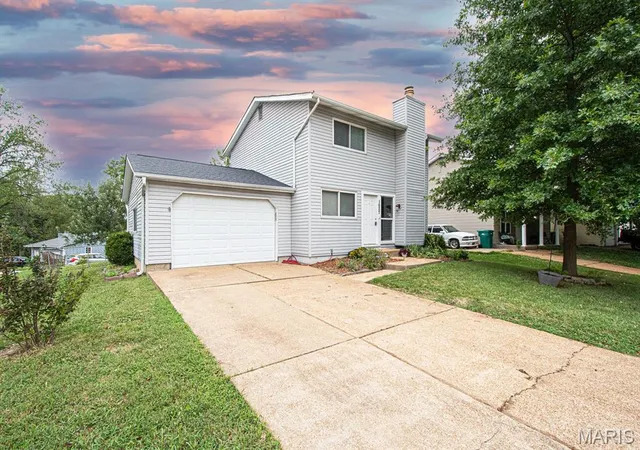 Photo 3 of Single family home for sale at 1627 Williamsburg Dr, Barnhart, MO 63012 | MLS# MIS26061554 | Listing updated on 2026-10-06